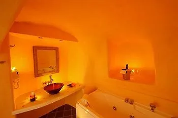 Hotel apartamentowy Ikastikies Fira (Santorini)