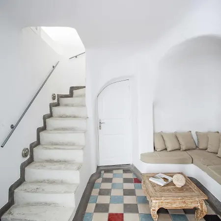 Ikastikies Hotel apartamentowy Fira (Santorini)